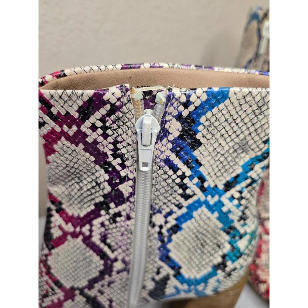 Steve Madden Multicolor Snake Print Booties Size 7.5M - Picture 2 of 5